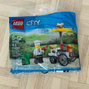 Lego City - Hot Dog Vendor, 43 pcs, Sealed and Brand New!